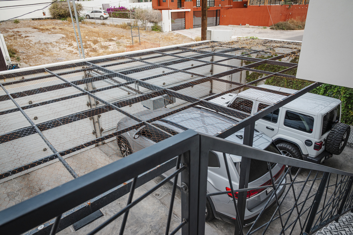 4 de 42: COCHERA INTERIOR