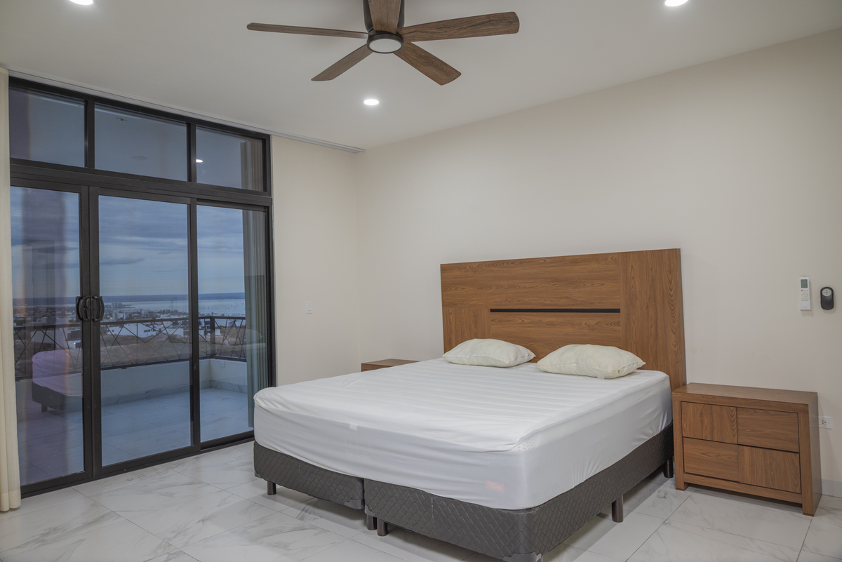 14 de 42: RECAMARA MASTER DEPA