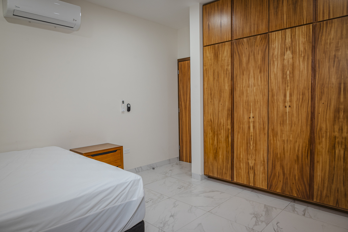 11 de 42: CLOSET RECAMARA JR