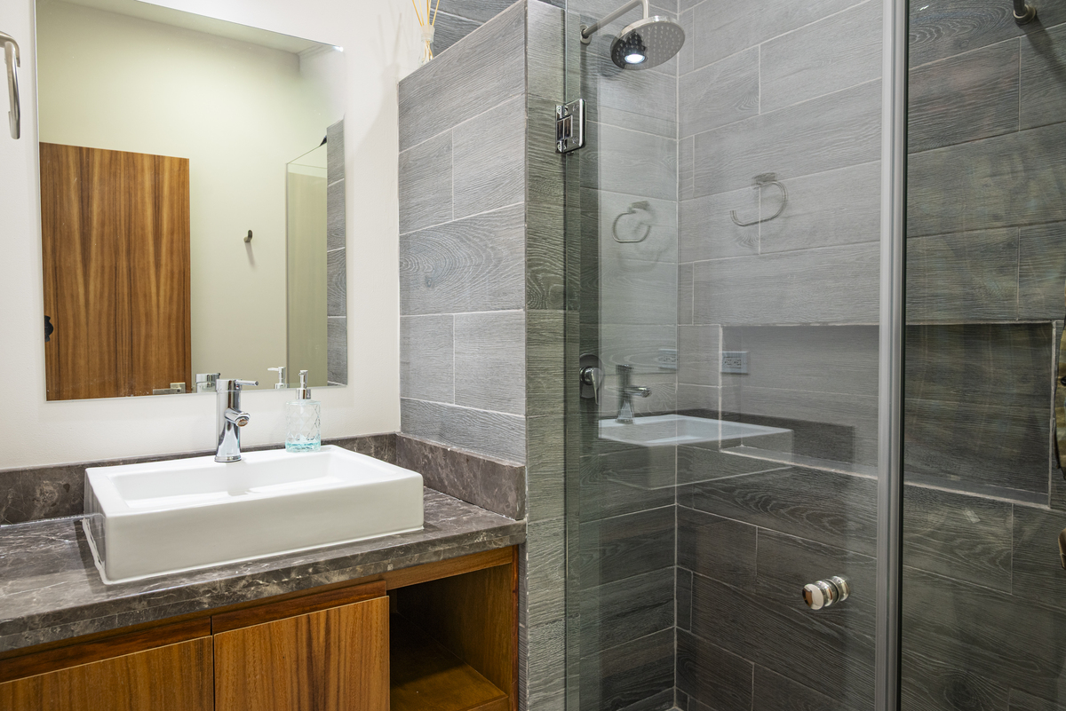 12 de 42: BAÑO RECAMARA JR