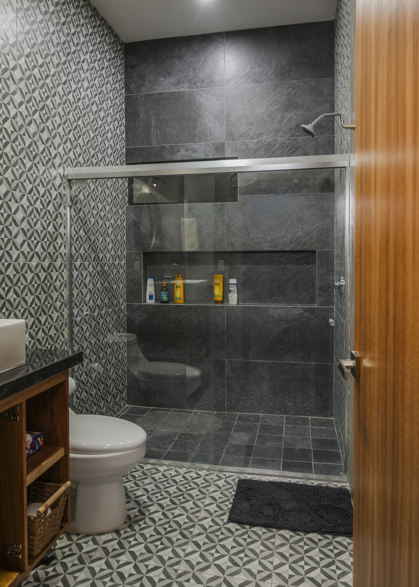 38 de 42: BAÑO SOTANO 2