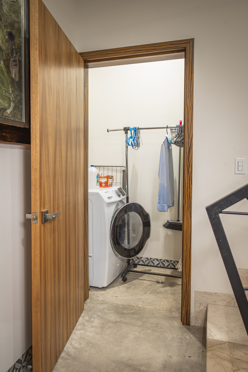 39 de 42: CUARTO DE SERVICIO