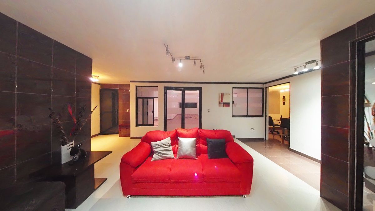 4 of 38: Sala principal