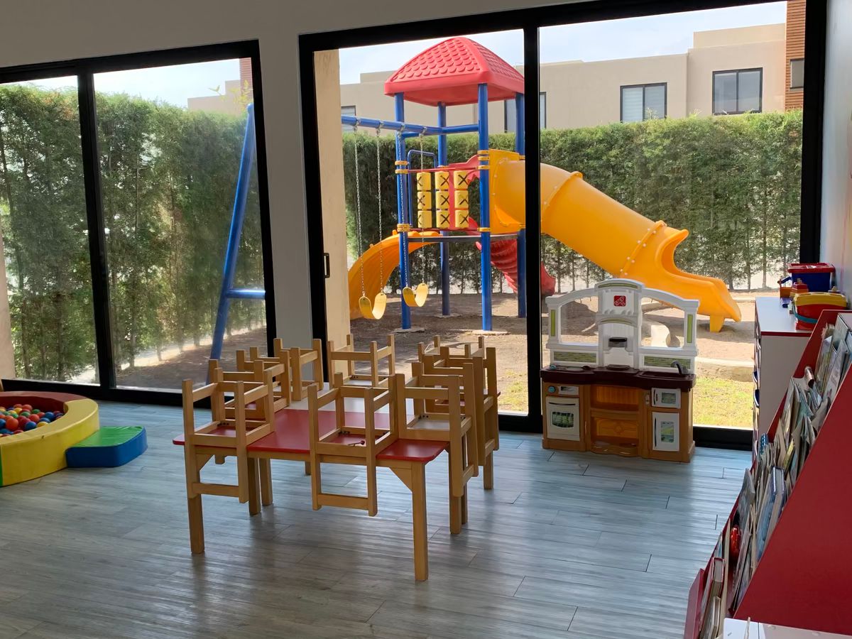 Juegos infantiles a lado de ludoteca, foto 32 de 32