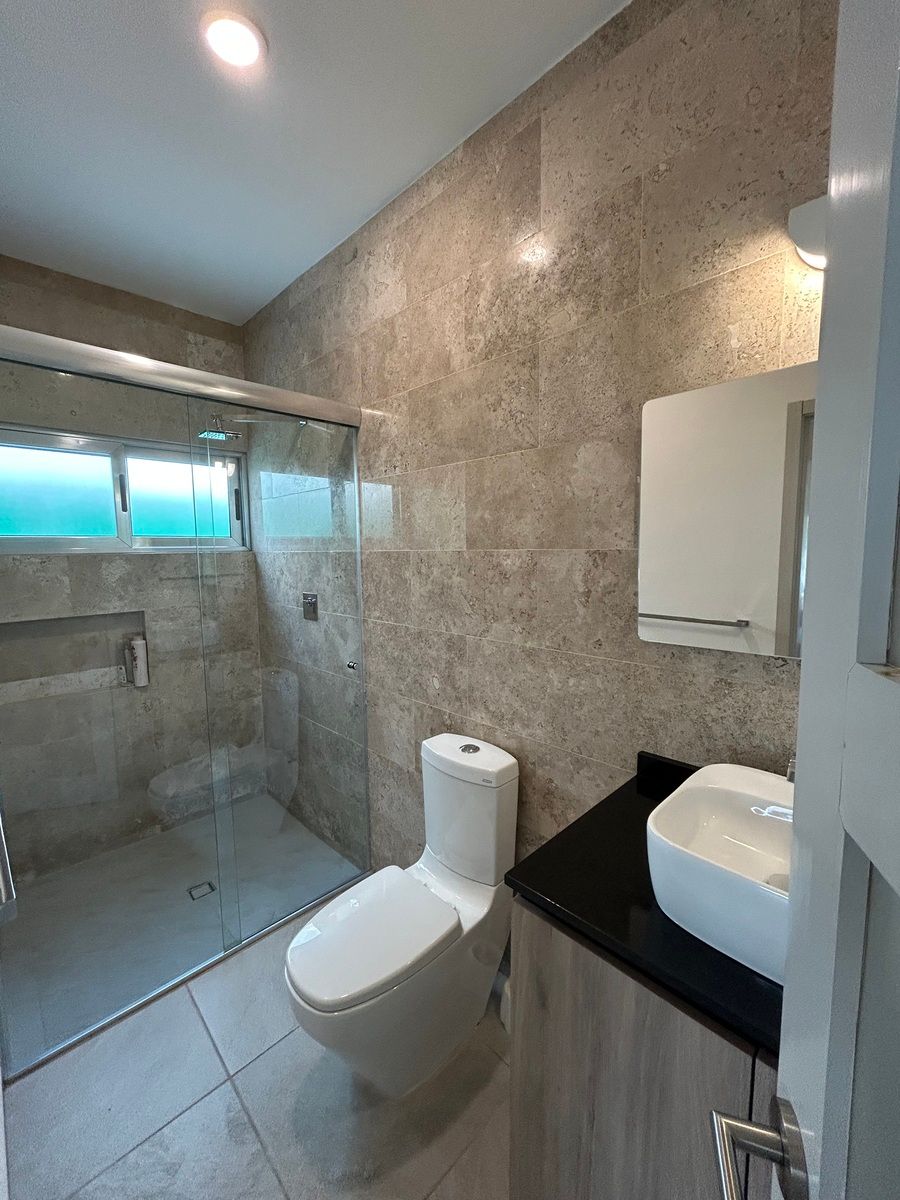 7 de 13: Baño completo