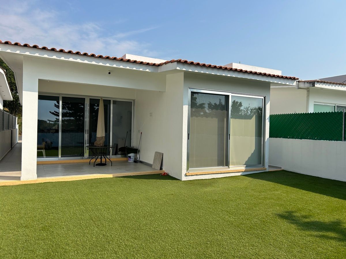 11 de 13: Fachada trasera