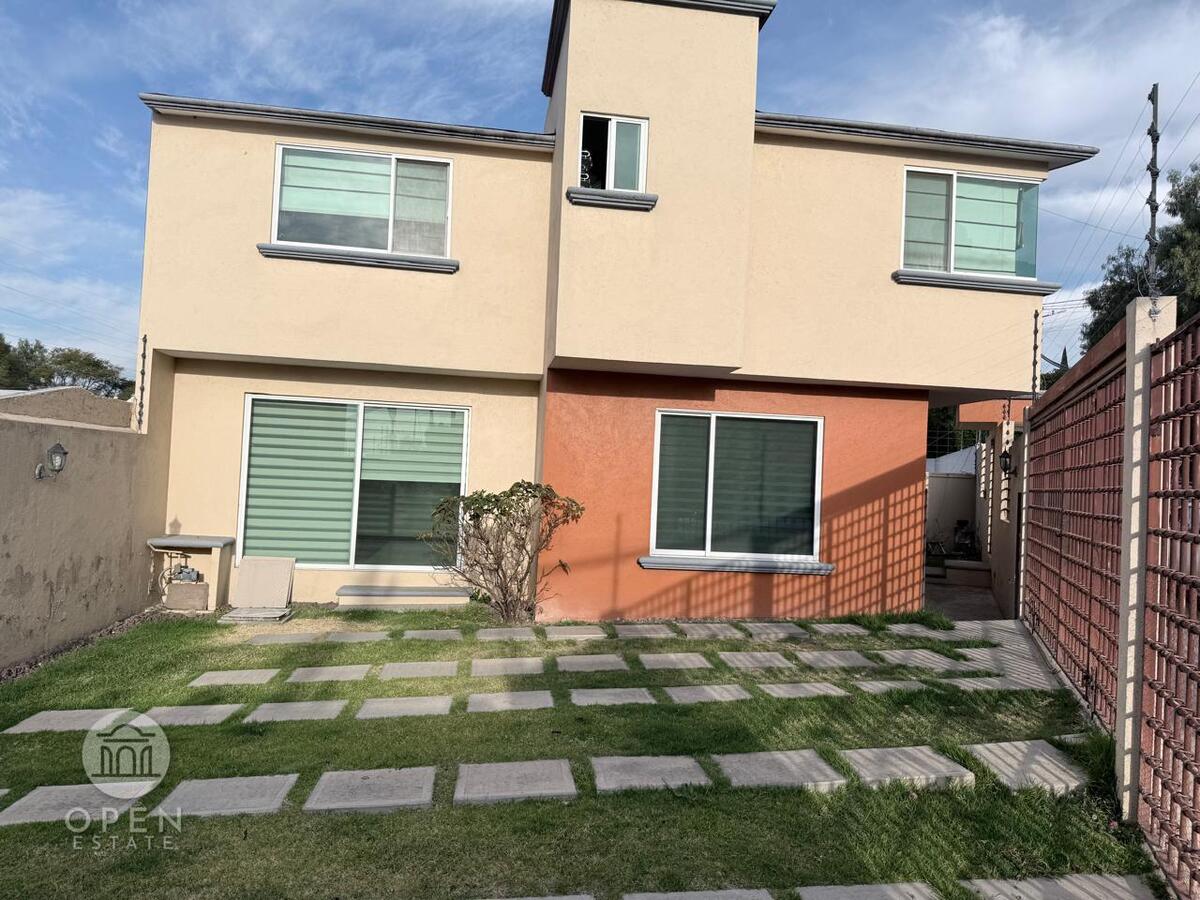 1 de 30: Fachada lateral