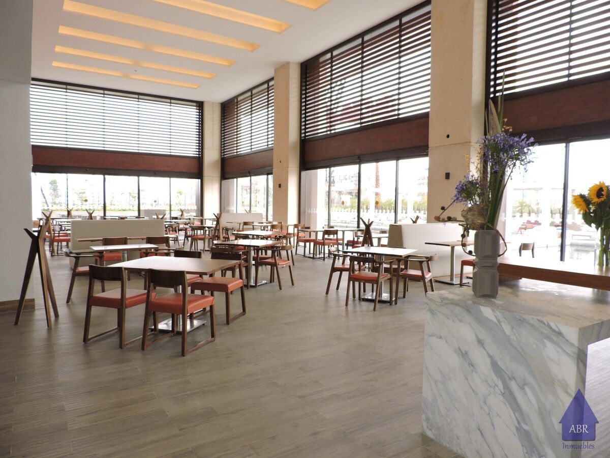 27 de 33: Cafetería