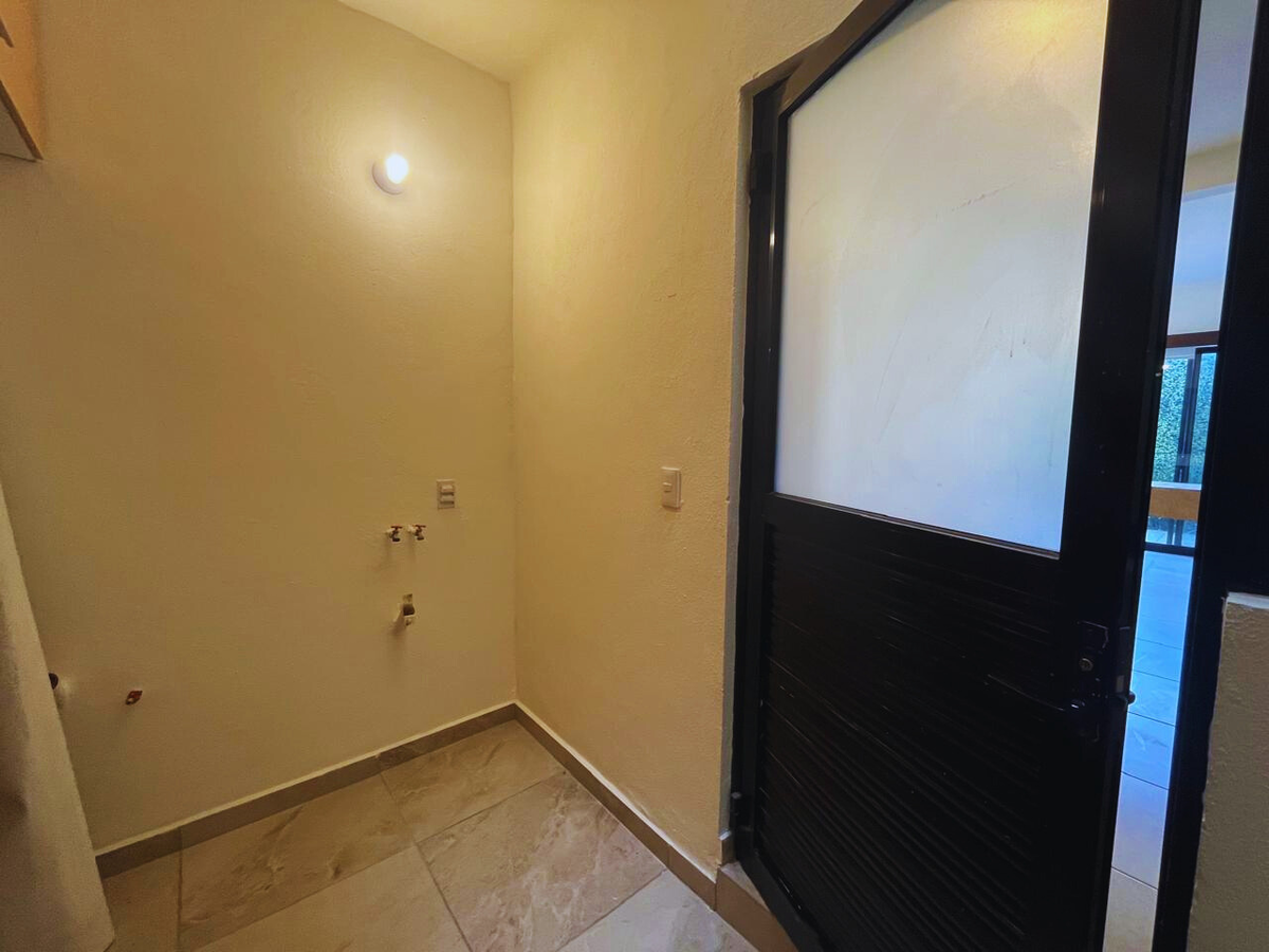 8 de 47: CUARTO DE LAVADO