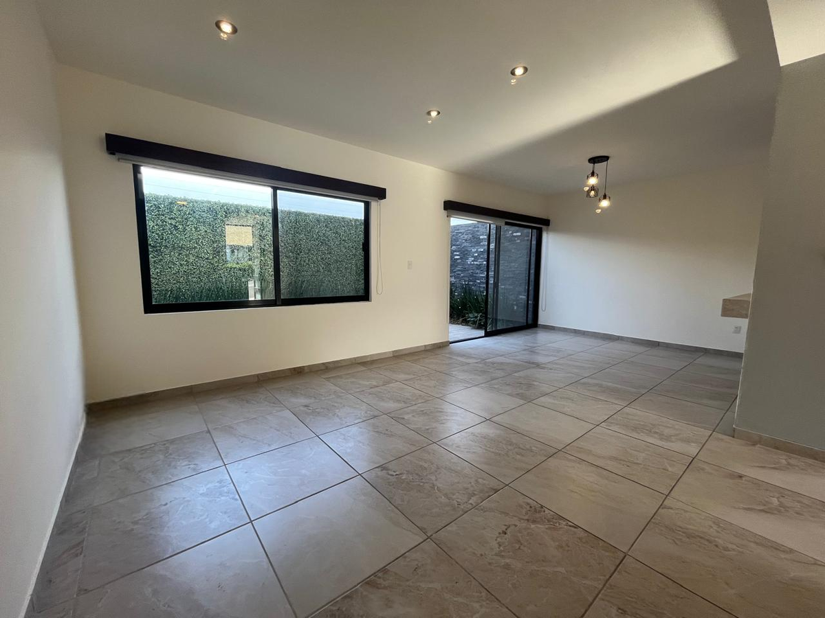 10 de 47: SALA-COMEDOR