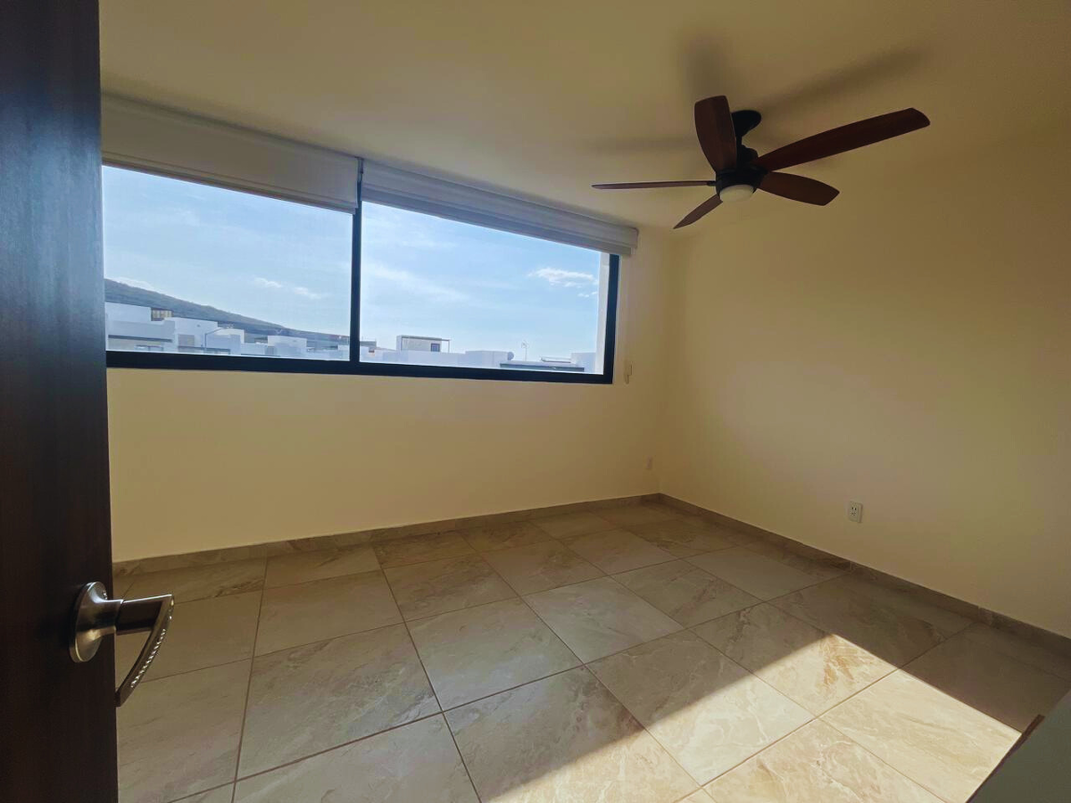 34 de 47: REPLICA RECAMARA PRINCIPAL