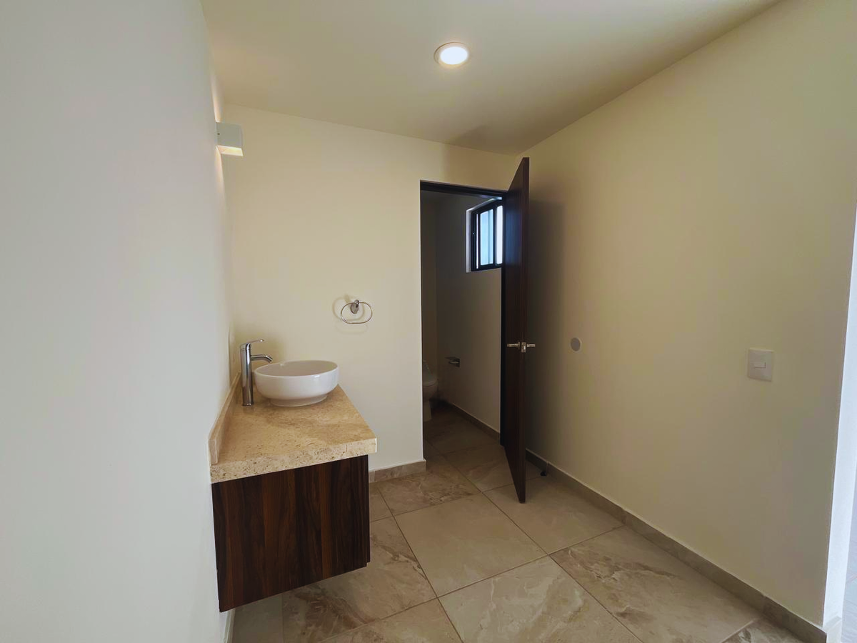 38 de 47: BAÑO REPLICA RECAMARA PRINCIPAL