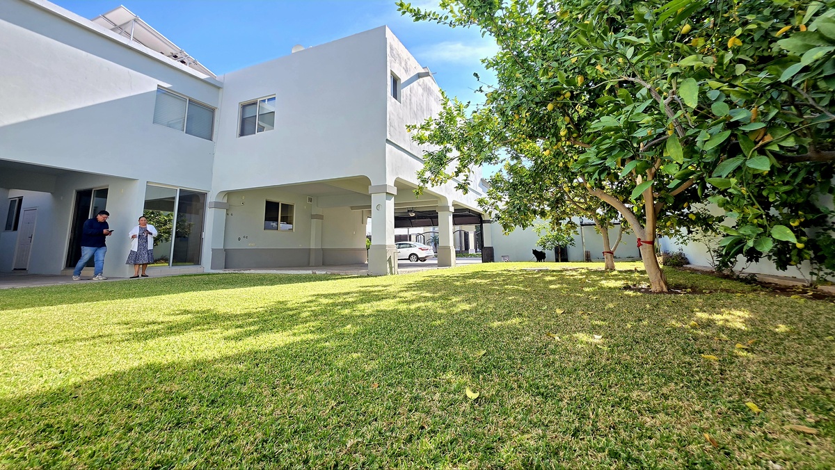 1 of 40: AMPLIO-JARDIN-RIOJA-VENTA-SONORA-CARMEN-LABORIN-INMUEBLE