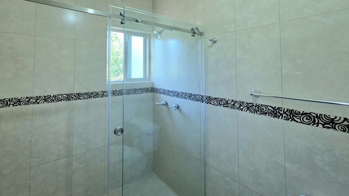 20 of 40: BAÑO-SECUNDARIA-RIOJA-VENTA-SONORA-CARMEN-LABORIN-INMUEBLE