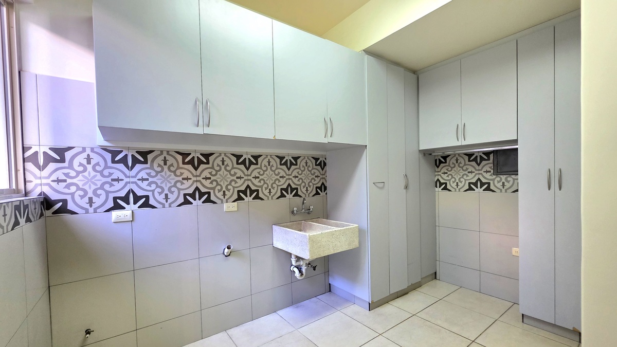 33 of 40: VUARTO-LAVADO-SERVICIO-CASA-RIOJA-VENTA--LABORIN-INMUEBLE