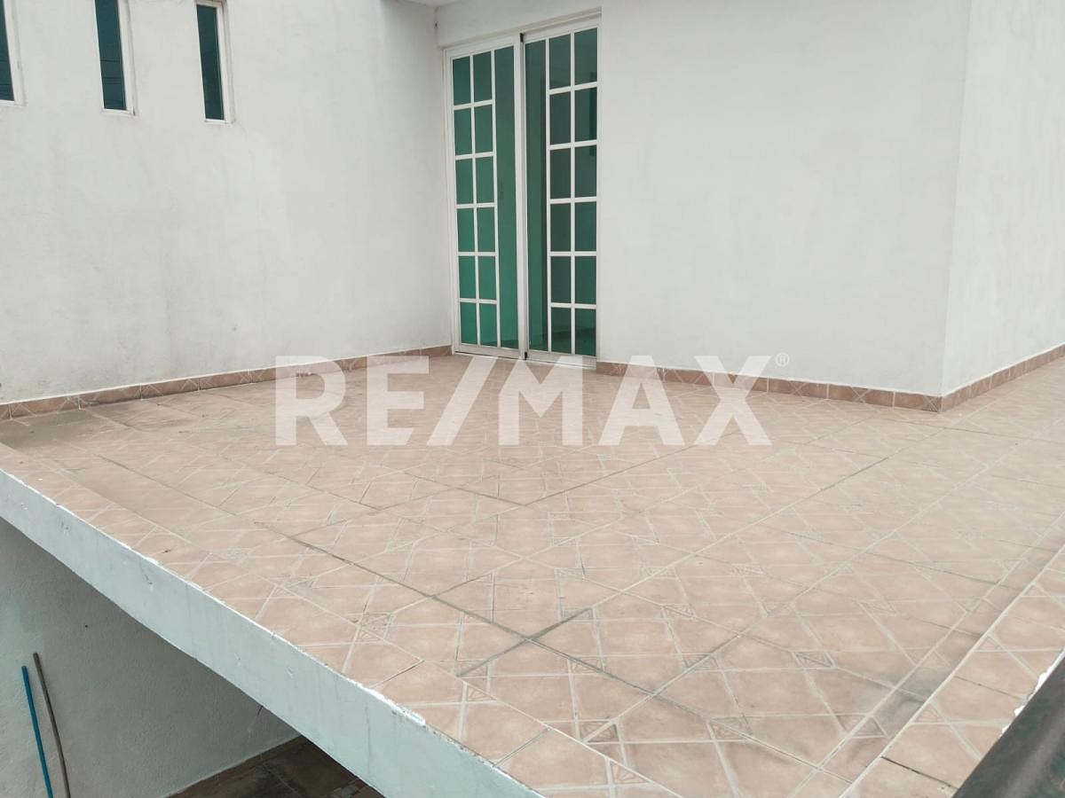 20 de 24: terraza recámara principal