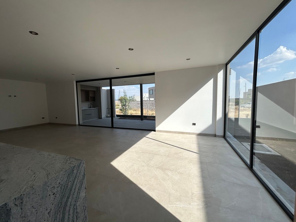 14 de 42: Sala integrada