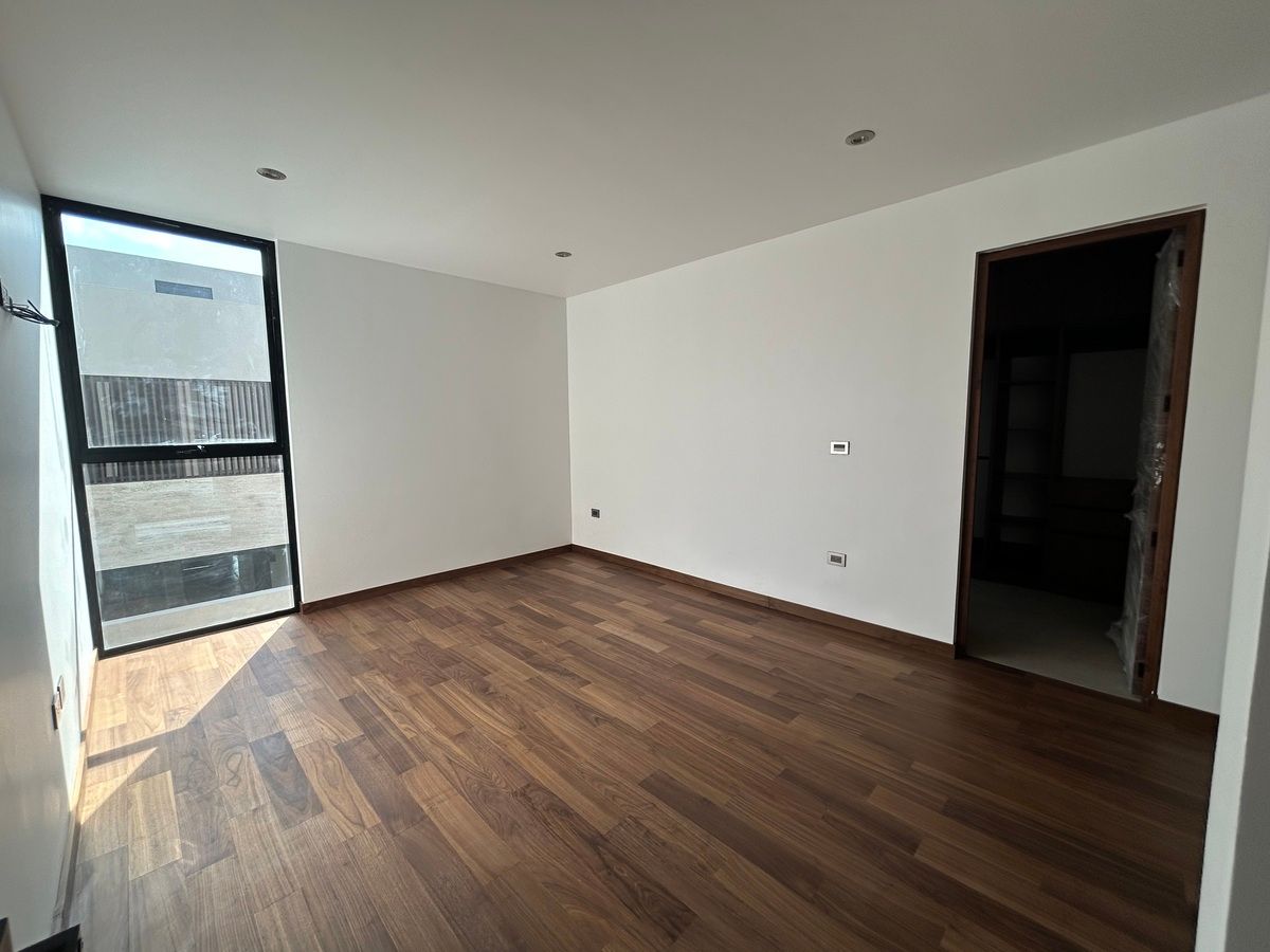 26 de 42: Habitación secundaria