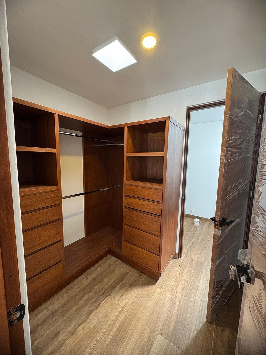 20 de 21: Walking closet recámara principal