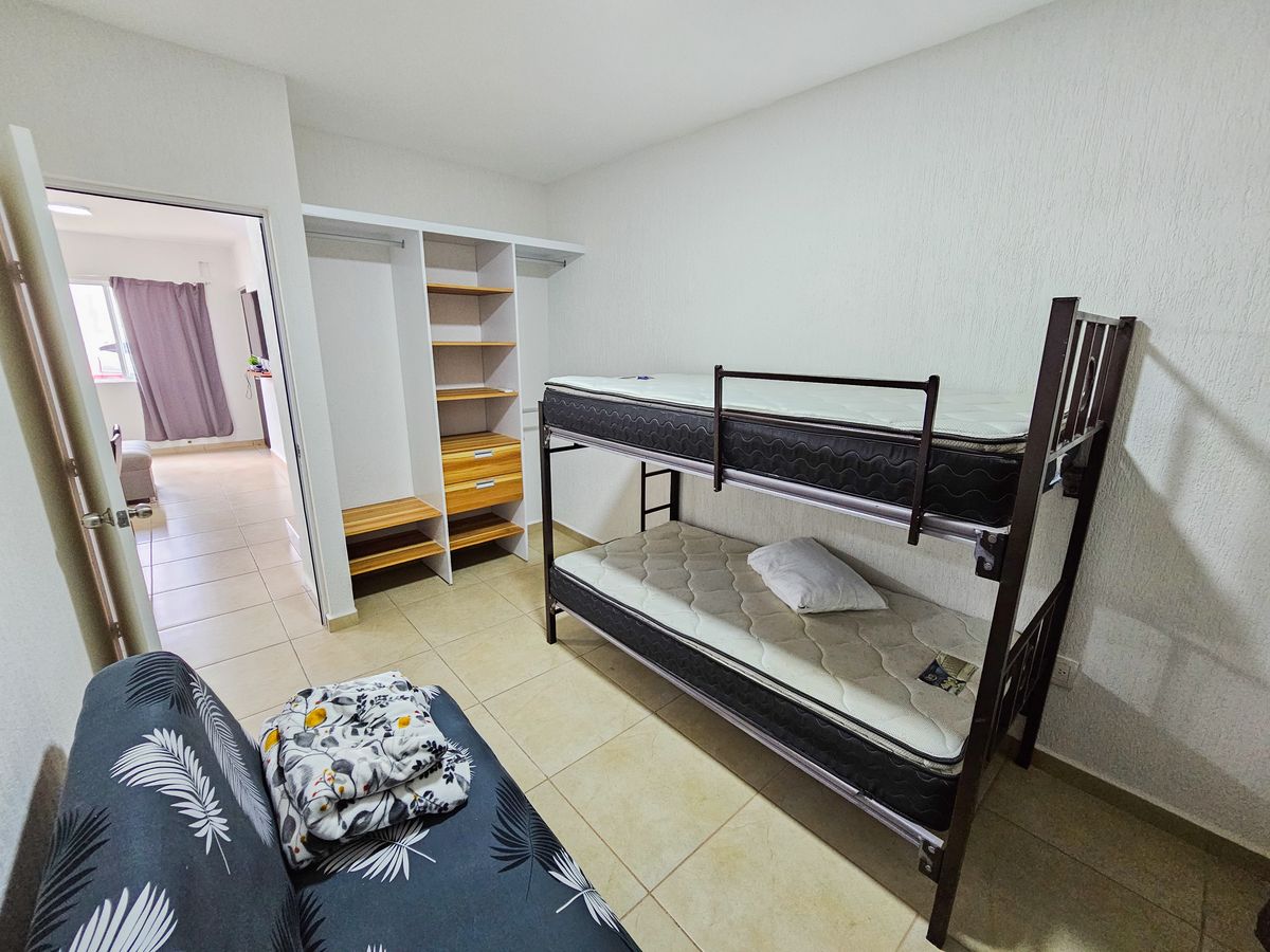 9 of 18: Recámara PB