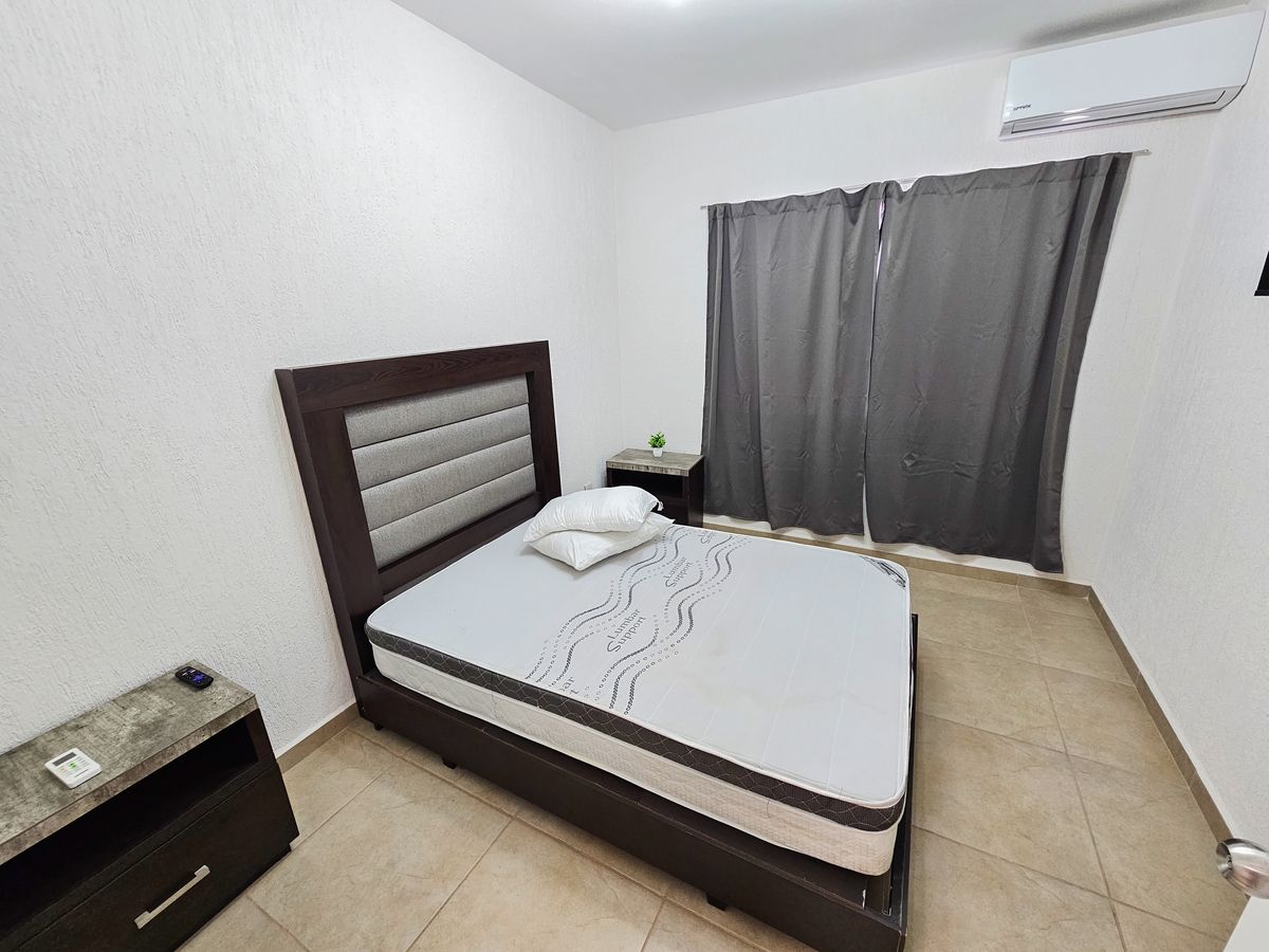 12 of 18: Recámara principal