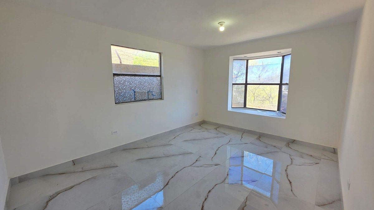 25 de 37: Rec 2 con baño completo