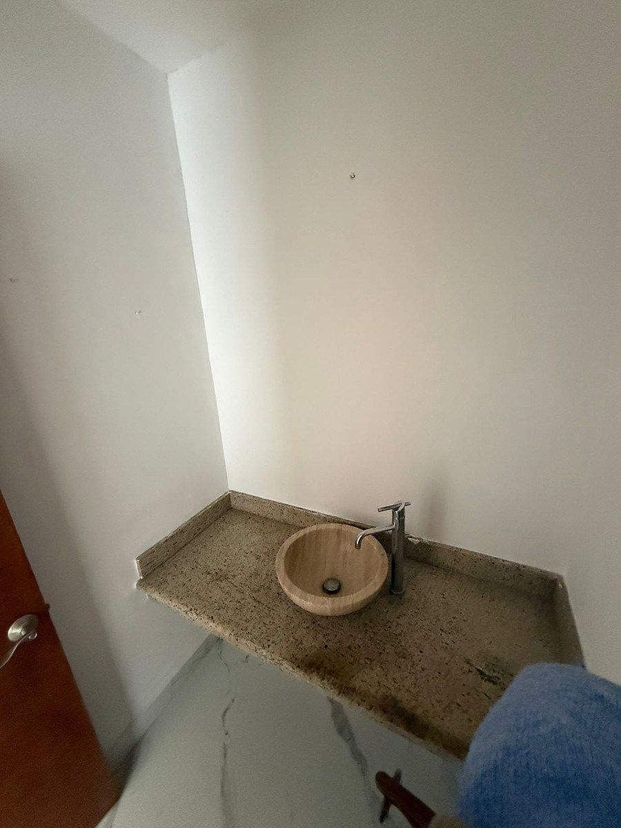 10 de 49: Baño visitas