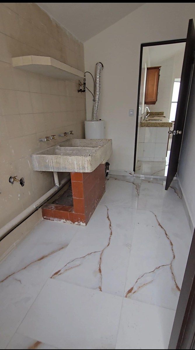 19 de 49: Cuarto de lavandería