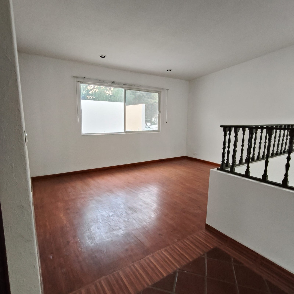 24 of 43: Family Room