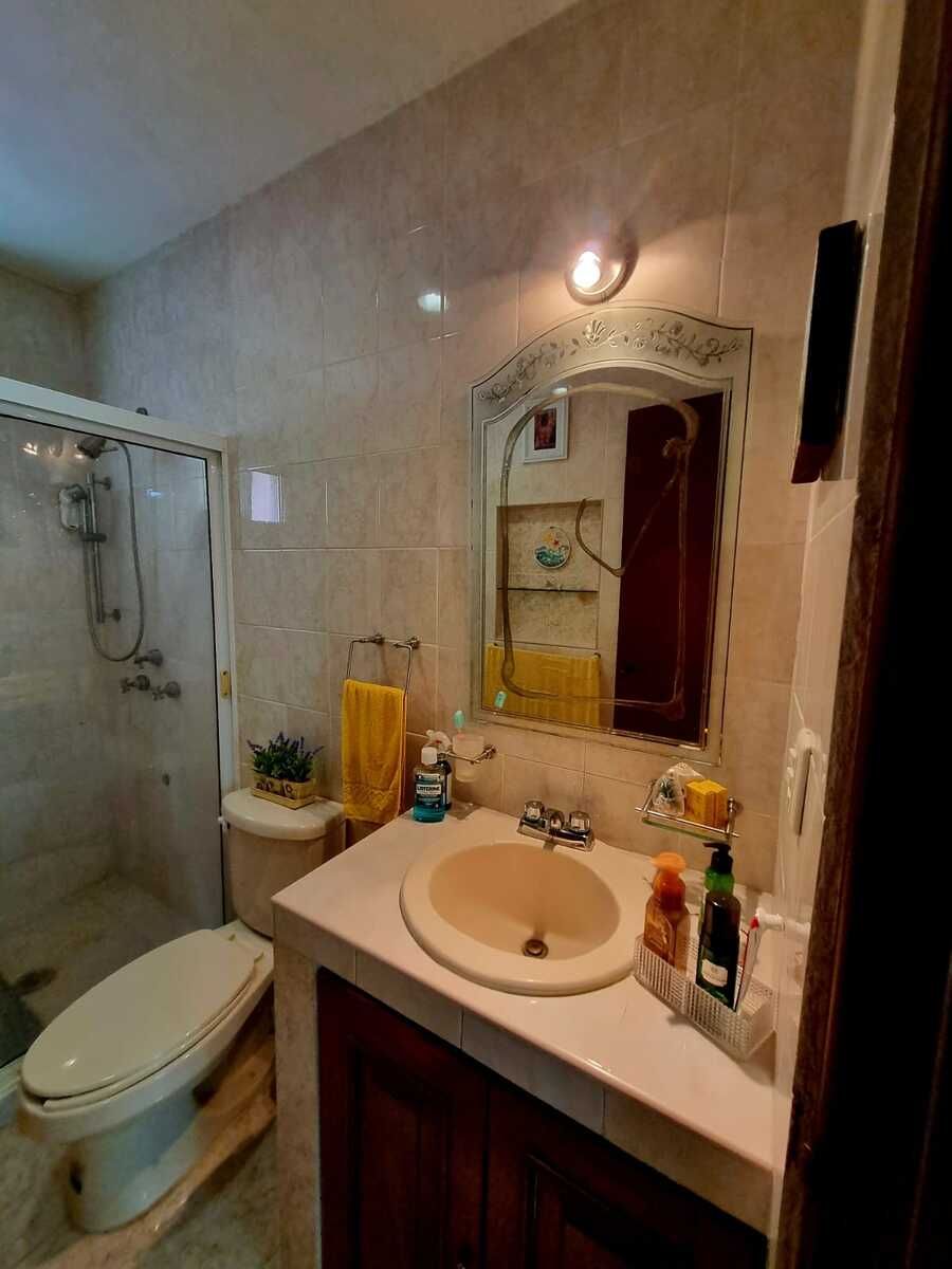 25 de 26: Baño principal