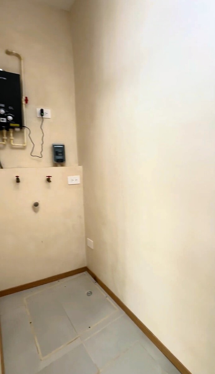 12 de 20: Cuarto de lavado y bodega