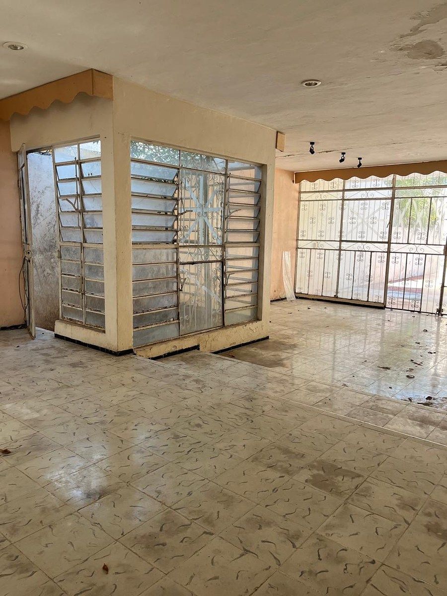 1 de 26: AMPLÍSIMOS SALA Y COMEDOR