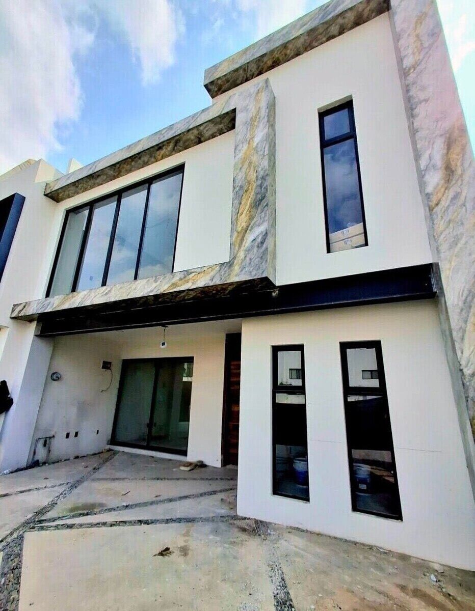 ESPECTACULAR CASA EN VENTA EN SOLARES Y TU FAMILIA FELIZ. - foto 2