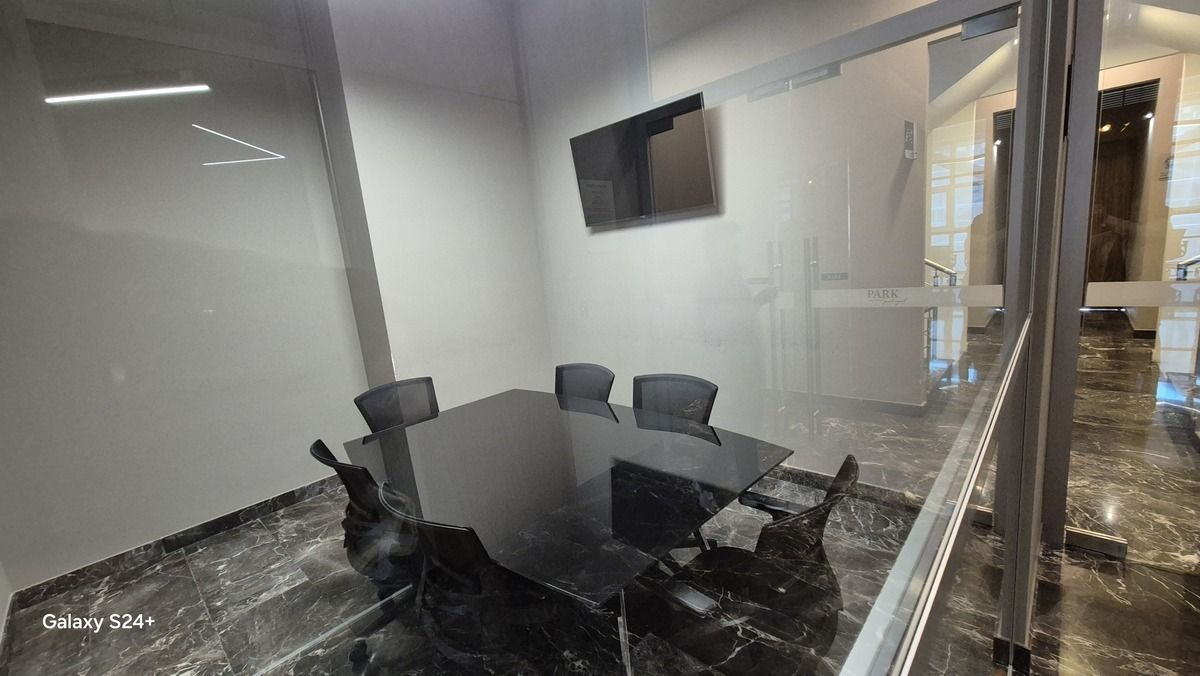 11 de 40: Salas de juntas