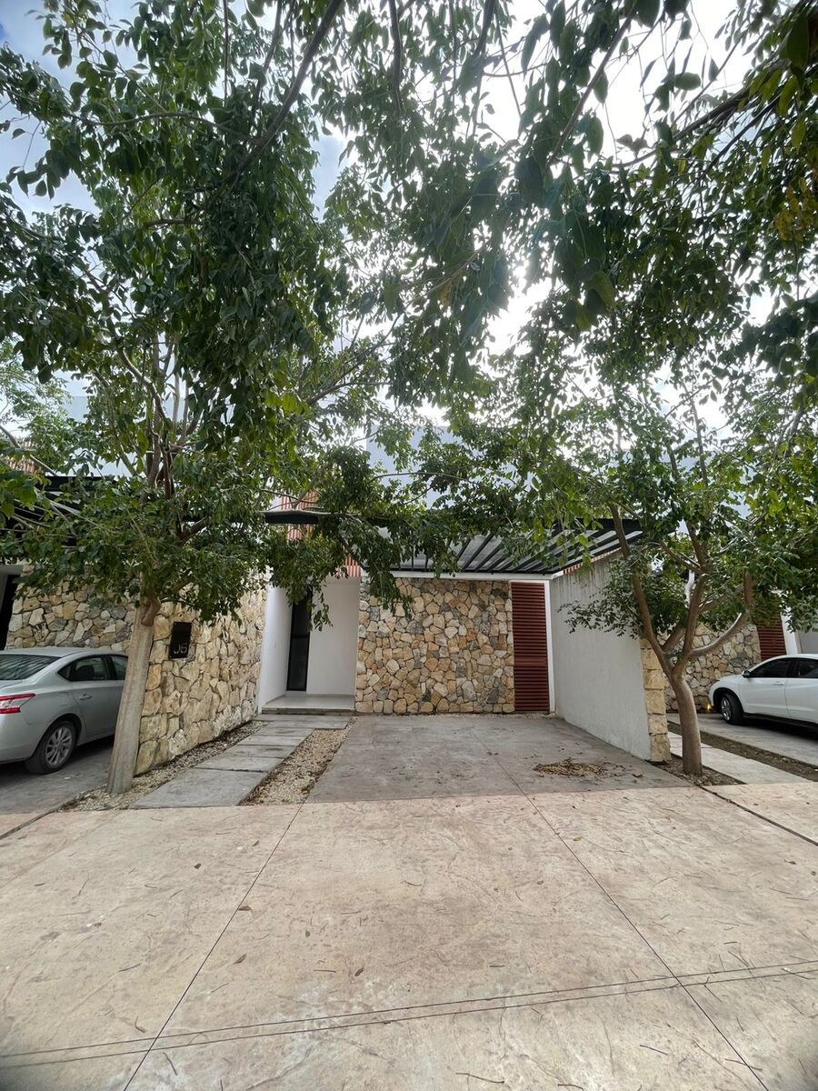 1 de 16: Fachada Principal