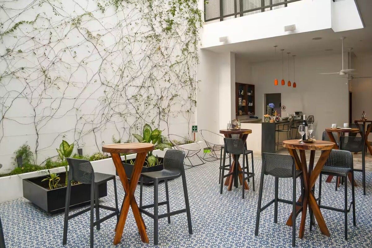 13 de 15: Patio Interior