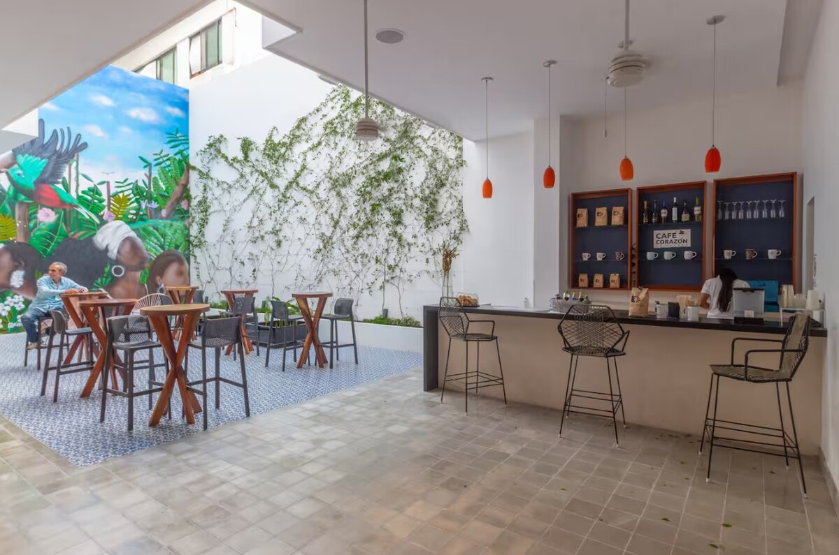 12 de 15: Patio Interior