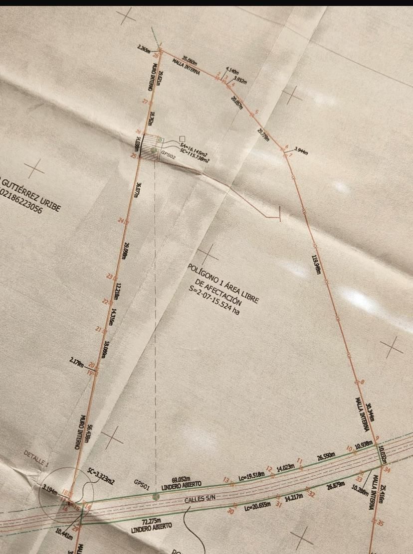 12 de 13: polígono del terreno