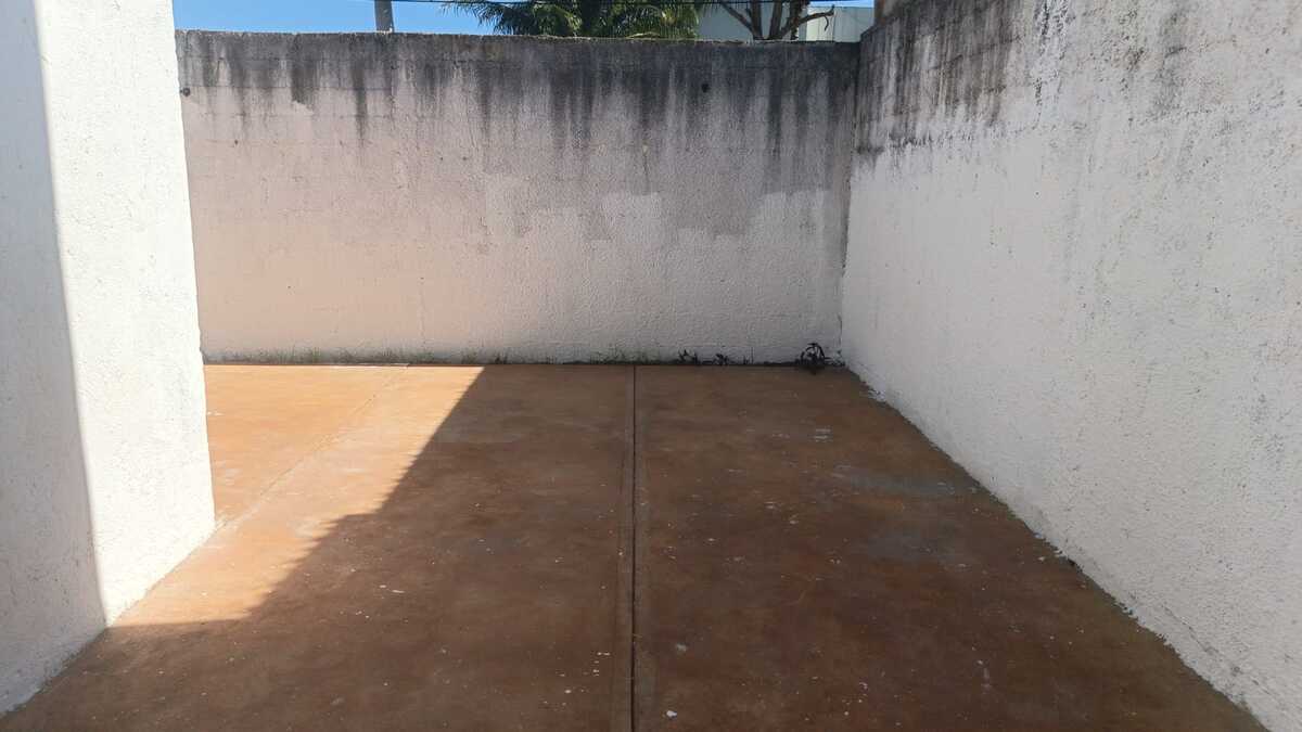 15 de 18: Terraza trasera