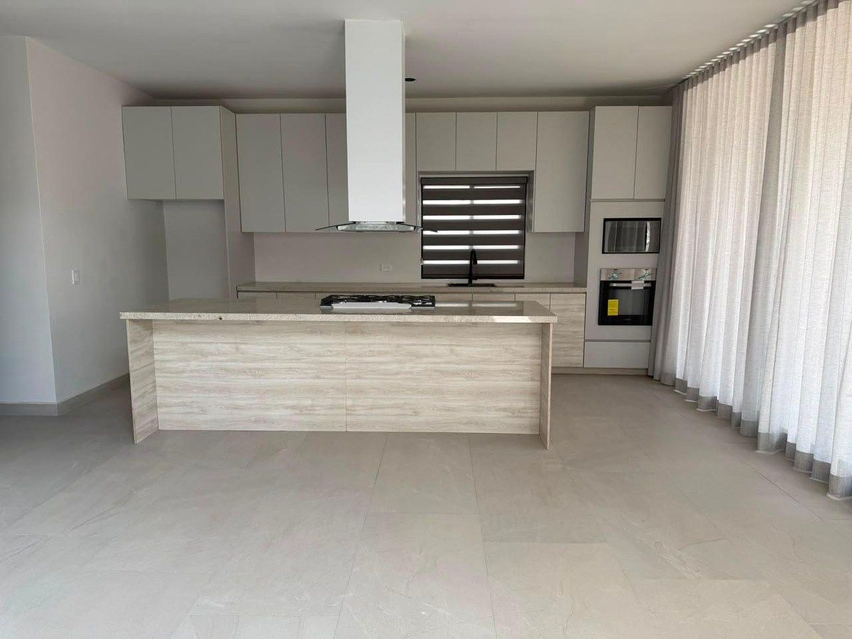 Casa em Bosques de las Misiones Sector Encino, Santiago, foto 4 de 17
