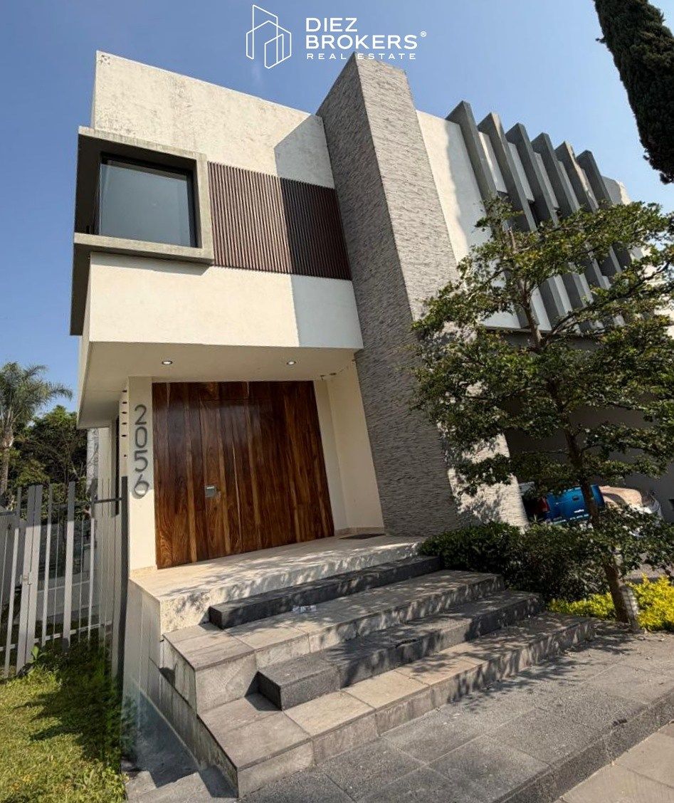 Casa en Venta - Valle Real, Zapopan.
