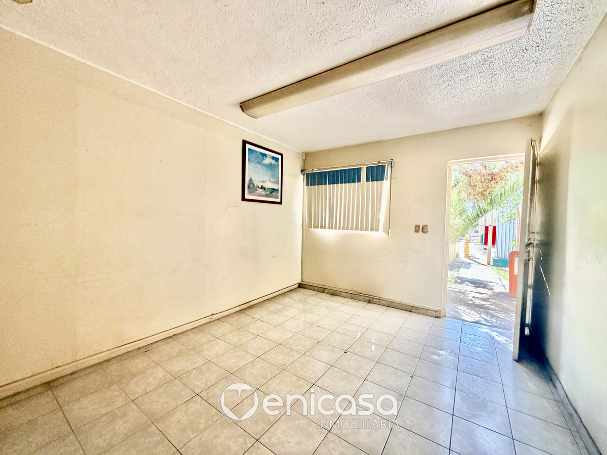 9 of 48: IMG_4761.jpg