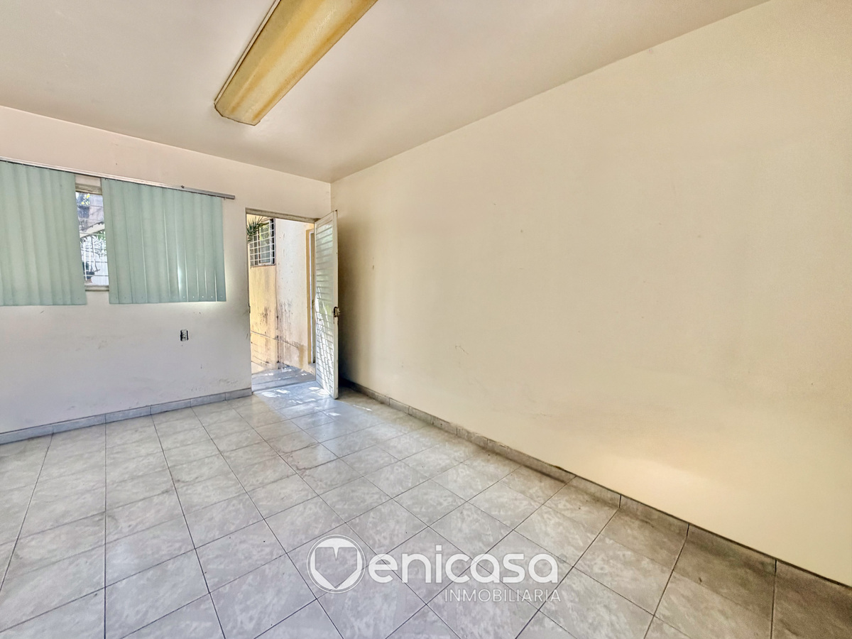 12 of 48: IMG_4776.jpg