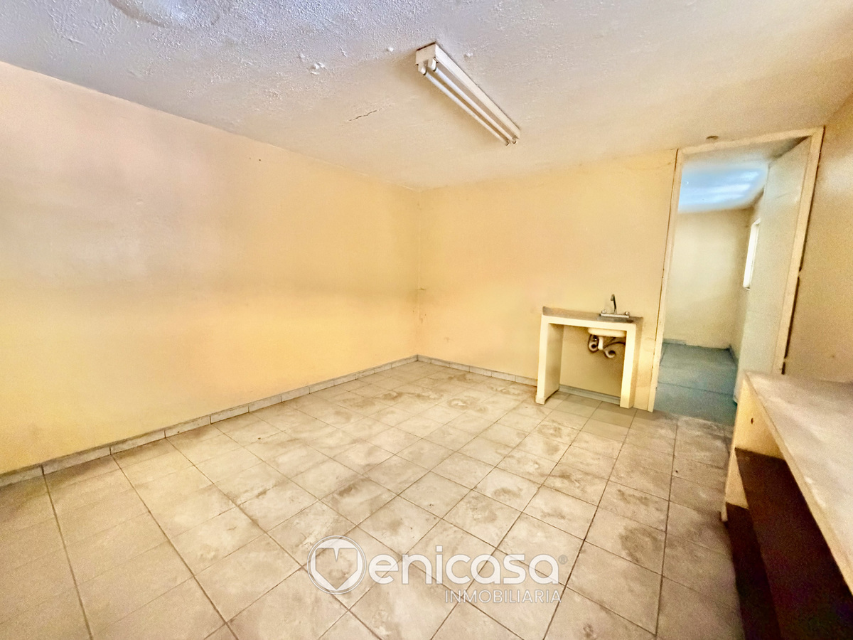 37 of 48: IMG_4890.jpg