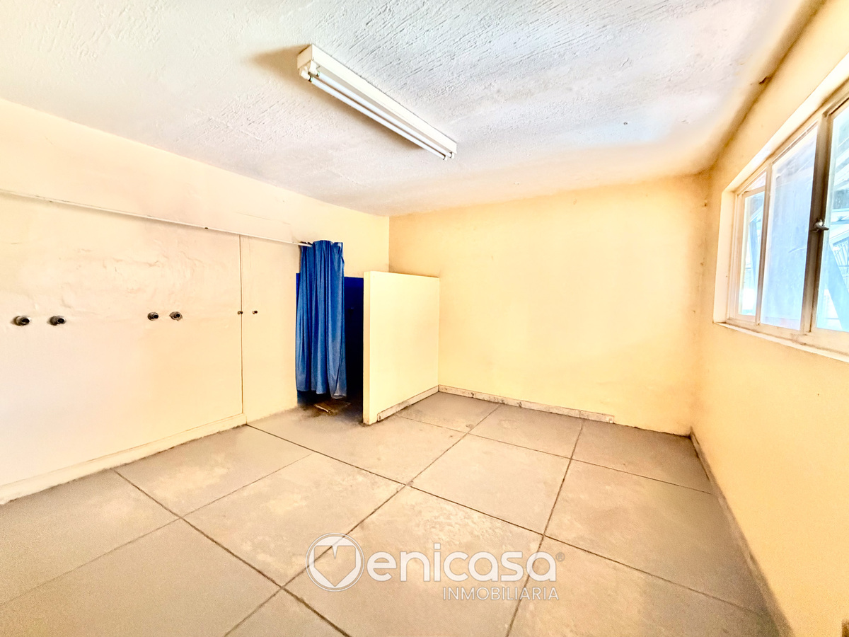 38 of 48: IMG_4894.jpg