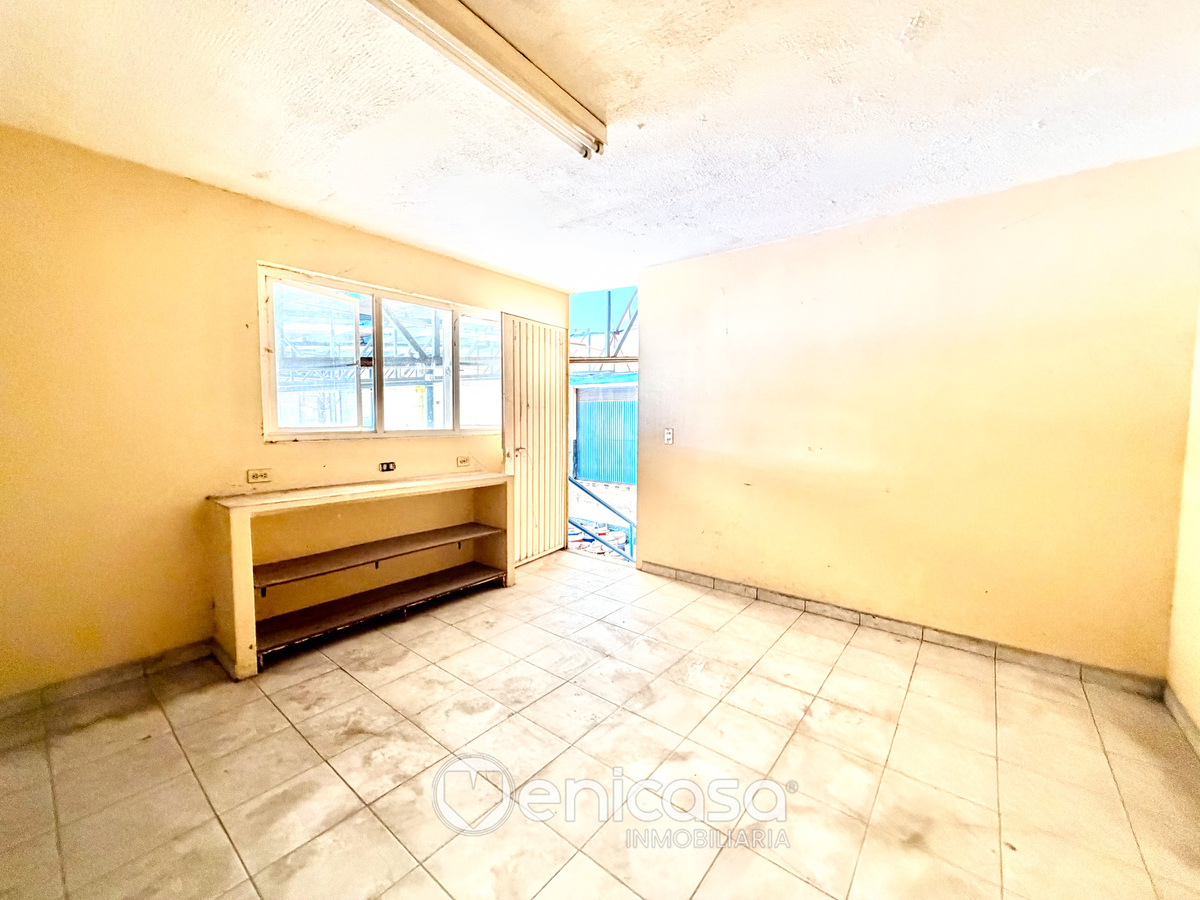 39 of 48: IMG_4896.jpg