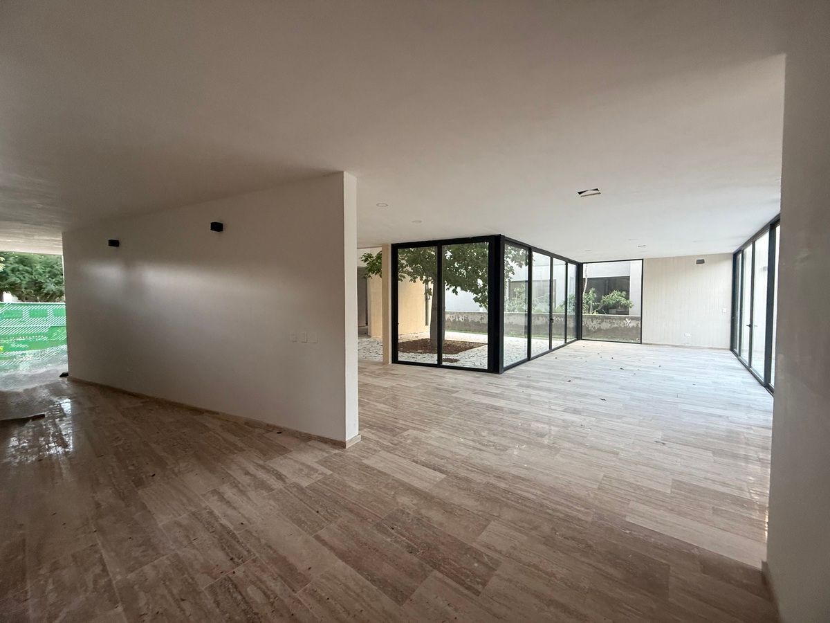 6 de 42: Sala comedor