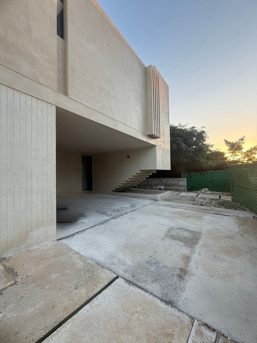 32 de 42: Estacionamiento