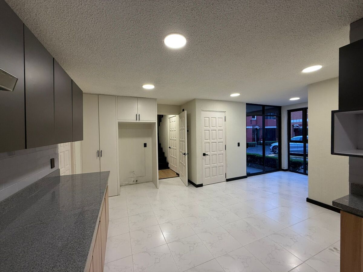 6 de 32: Cocina/ antecomedor