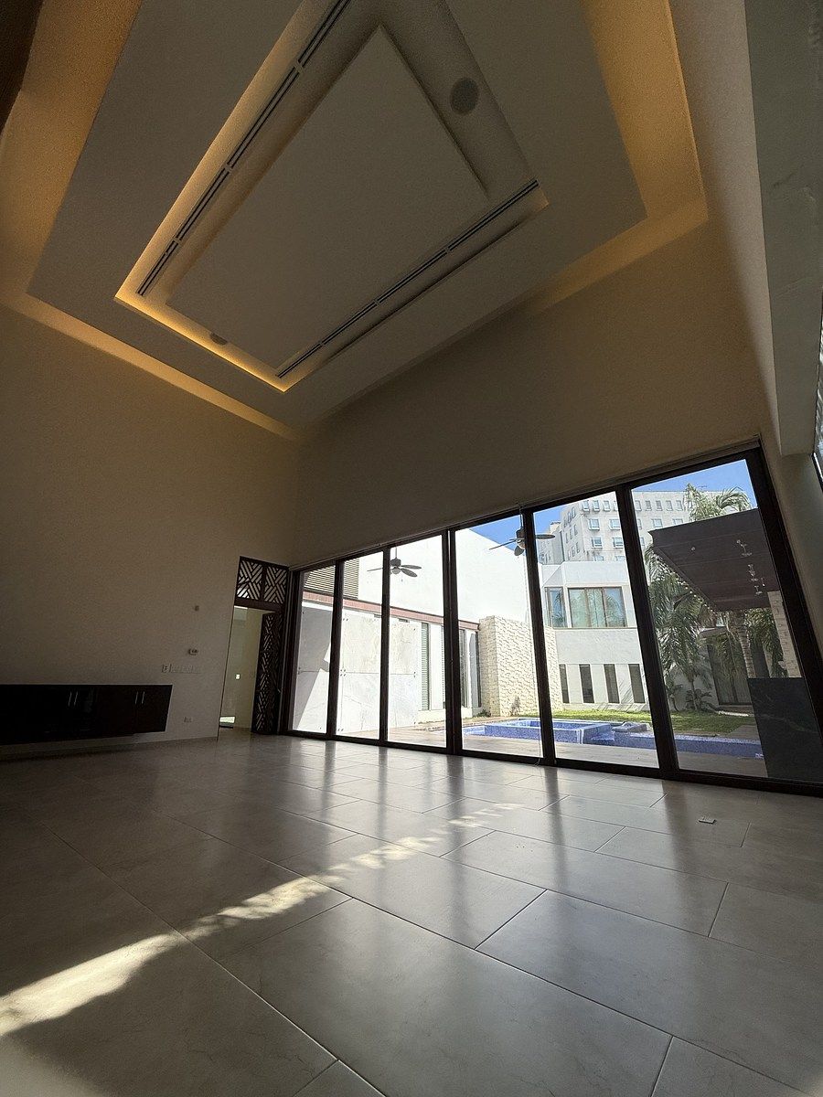 11 de 51: Sala comedor